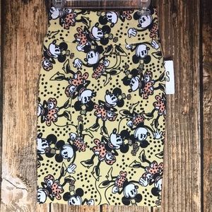 Disney LulaRoe Minnie Mouse Cassie skirt